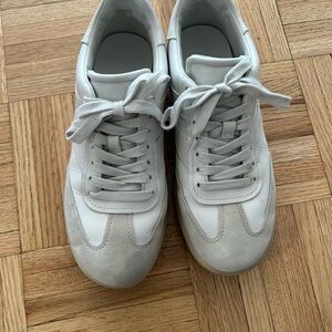 Women’s Vince sneaks